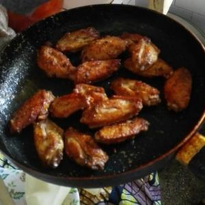 平底锅版烤鸡翅的做法 步骤6