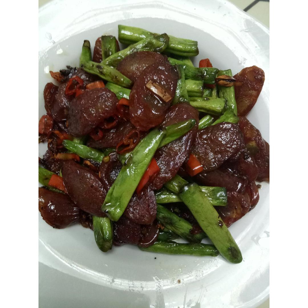 腊肠干煸四季豆
