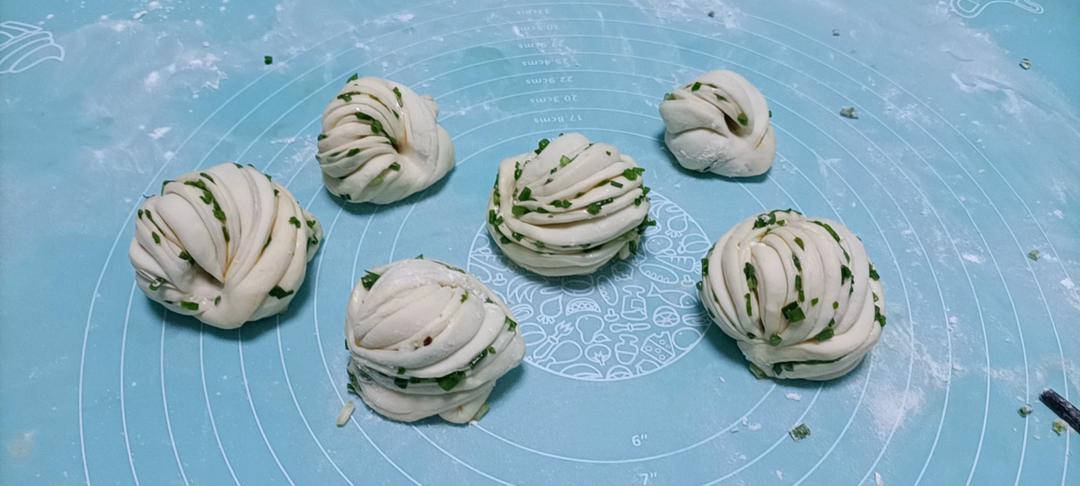 葱油花卷，一根筷子卷出漂亮的造型