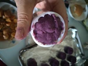 超级简单的紫薯蛋黄月饼（无任何添加）的做法 步骤6
