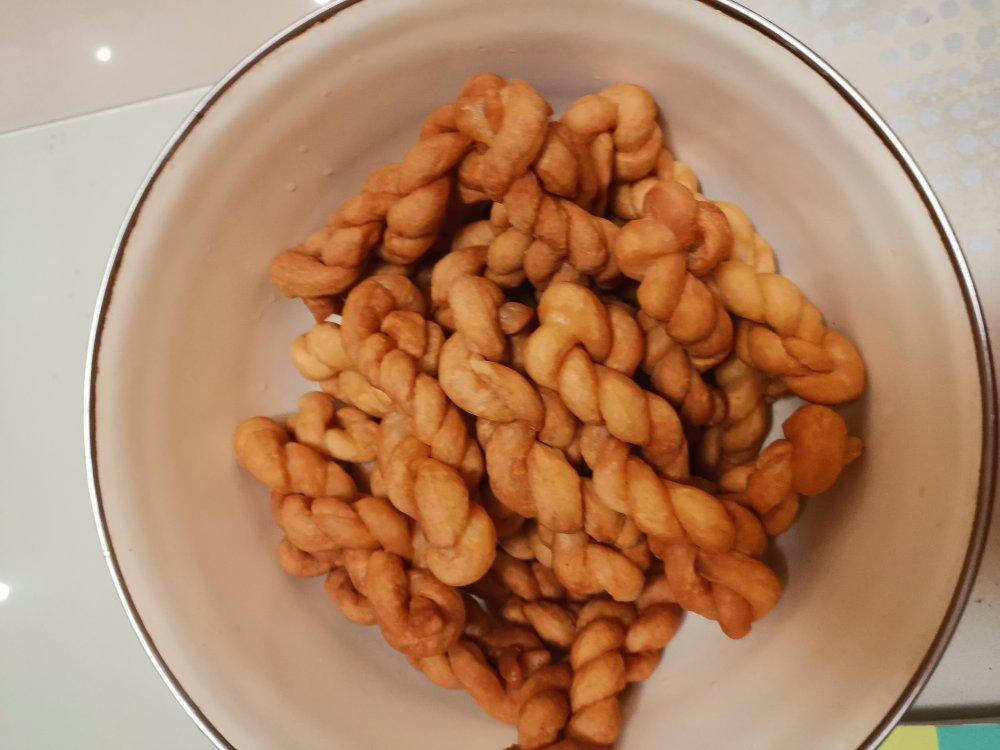 鸡蛋小麻花