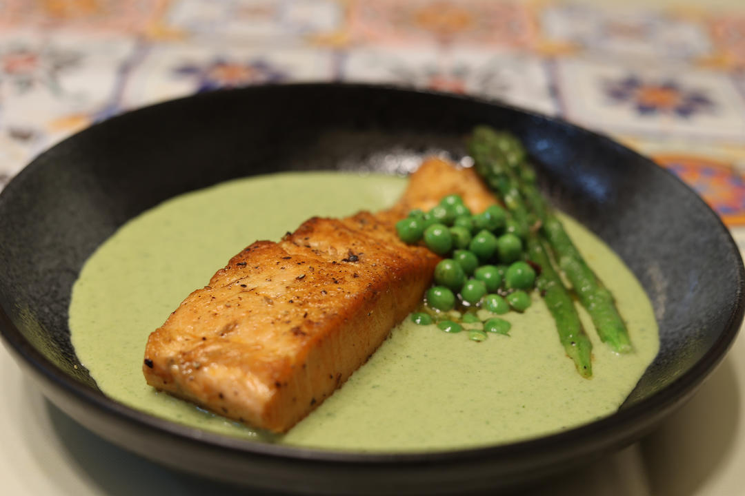 柠檬香煎三文鱼