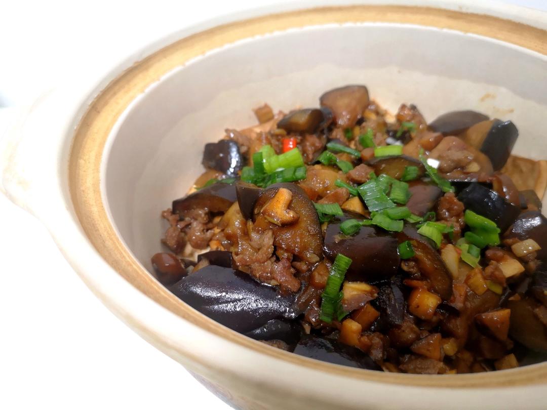 厨师长教你：“豆腐茄子煲”的家常做法，咸香入味，简单易学