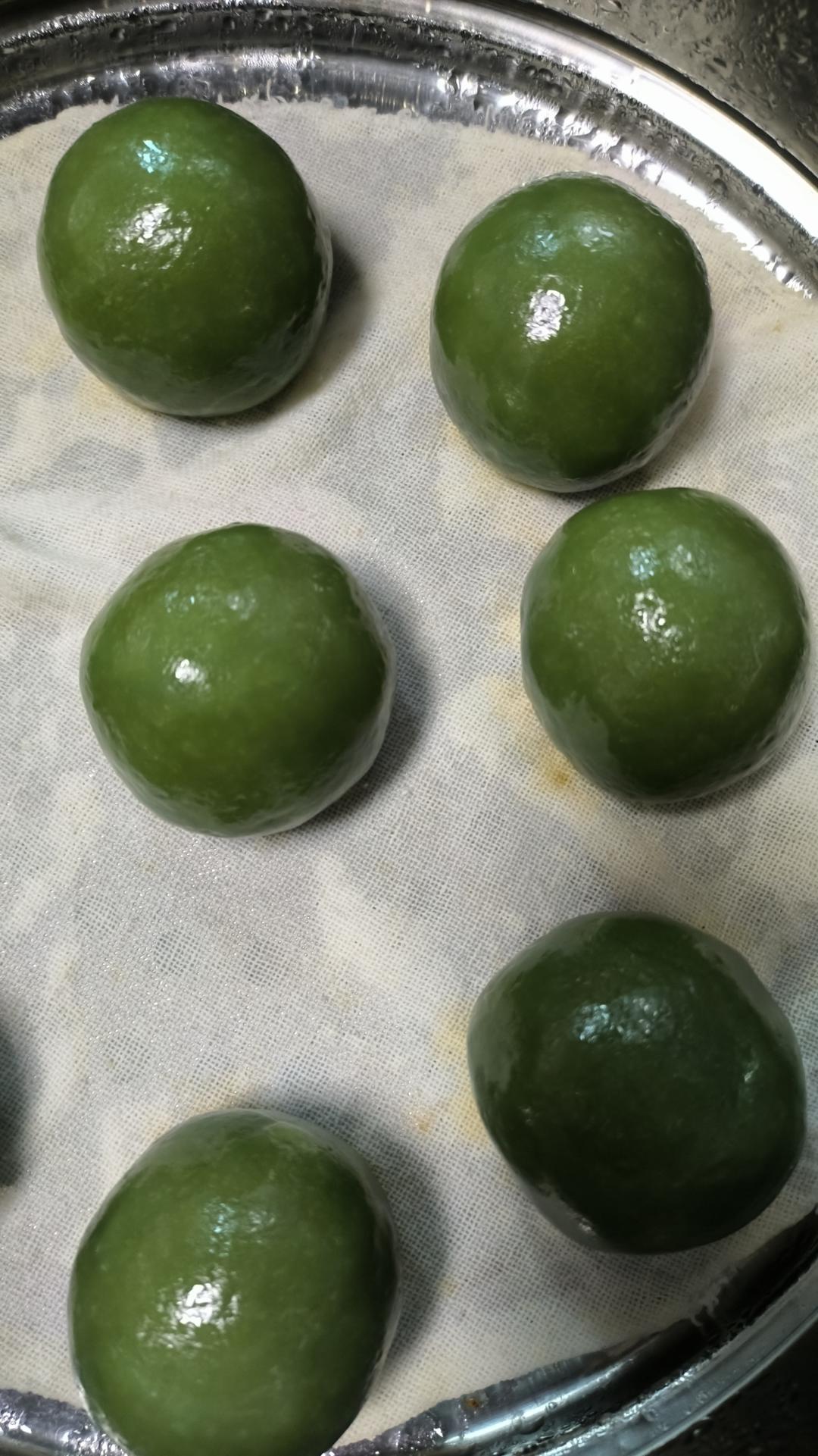 清明必吃的艾草青团