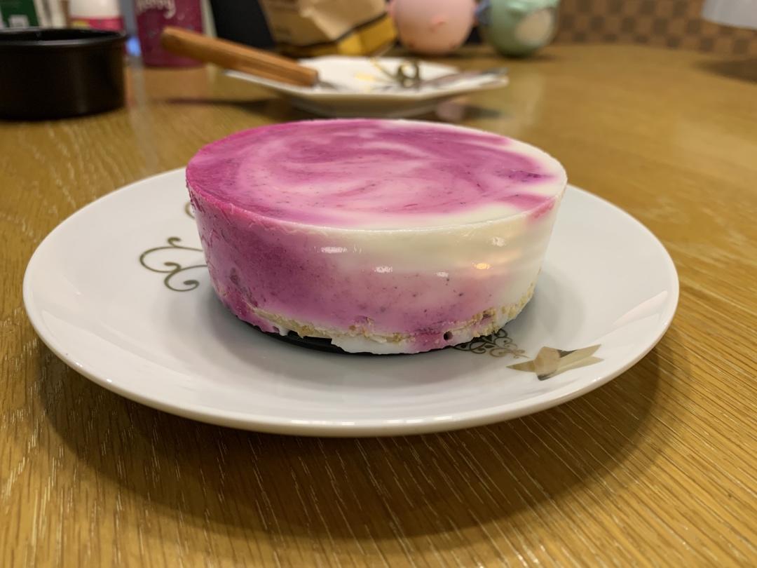 火龙果纯酸奶慕斯