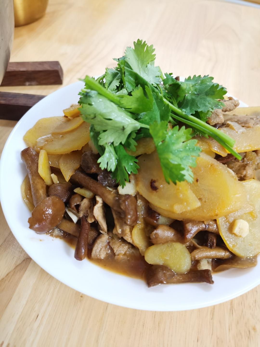 滑子蘑土豆片