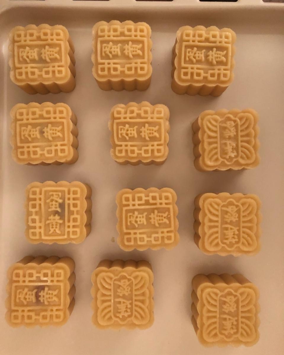 广式蛋黄月饼（75克、50克、各种规格都有）