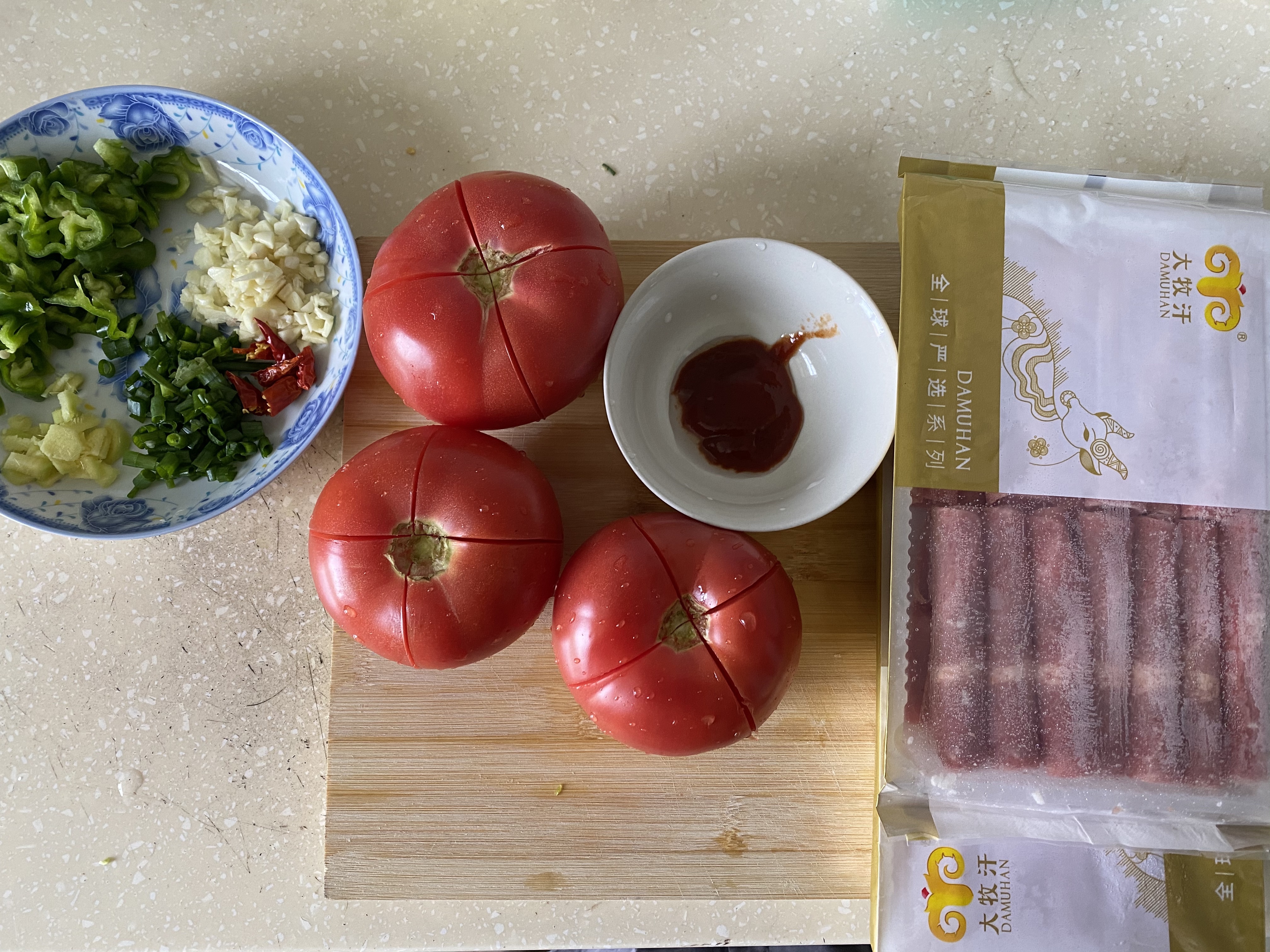 超简单番茄肥牛汤的做法 步骤1