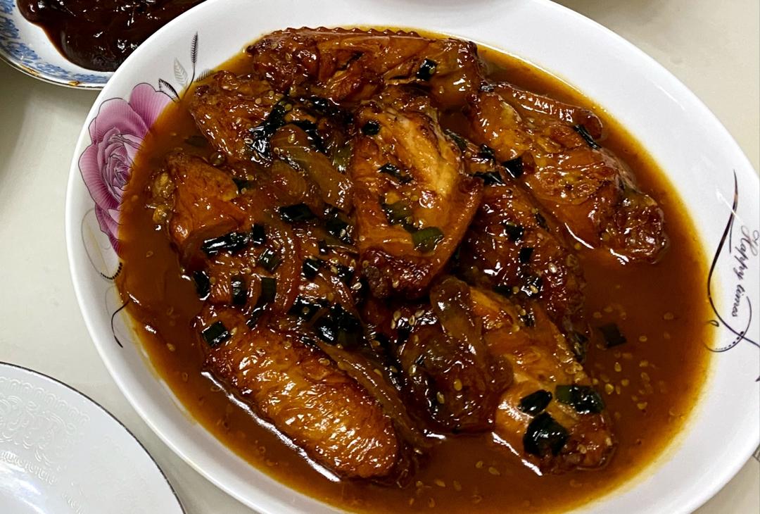 妈妈家的味道，吃了停不下来的红烧鸡翅