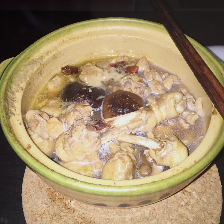 小鸡炖蘑菇