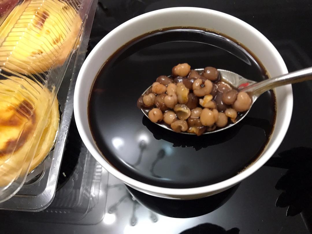 红豆薏米粥 (Red Bean and Pearl Barley Congee)