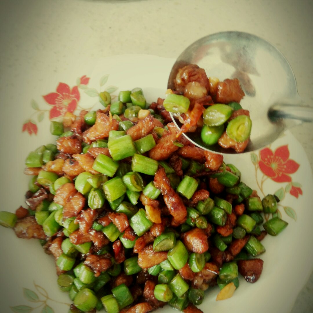 肉沫豆角下饭菜