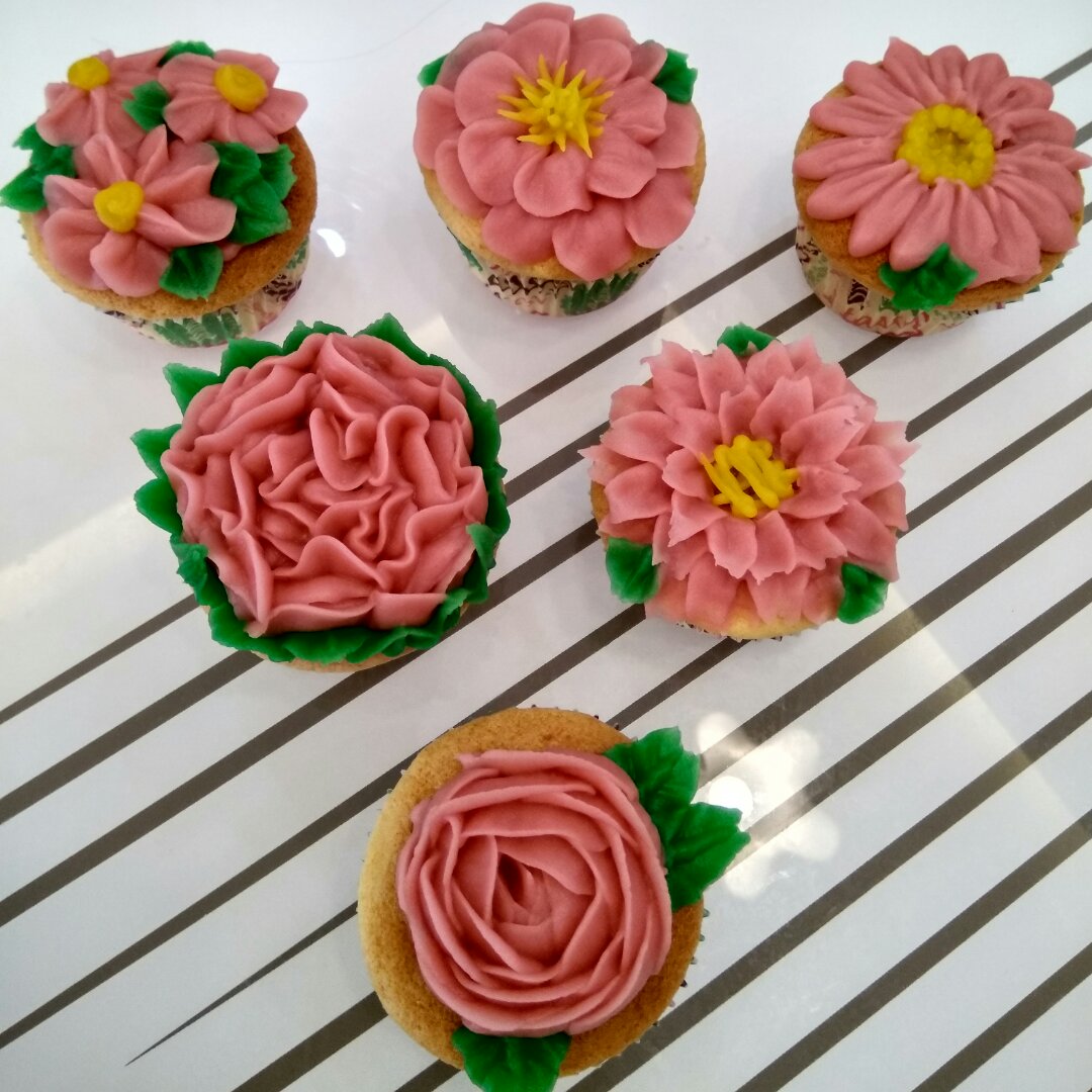 韩式裱花之杯子蛋糕