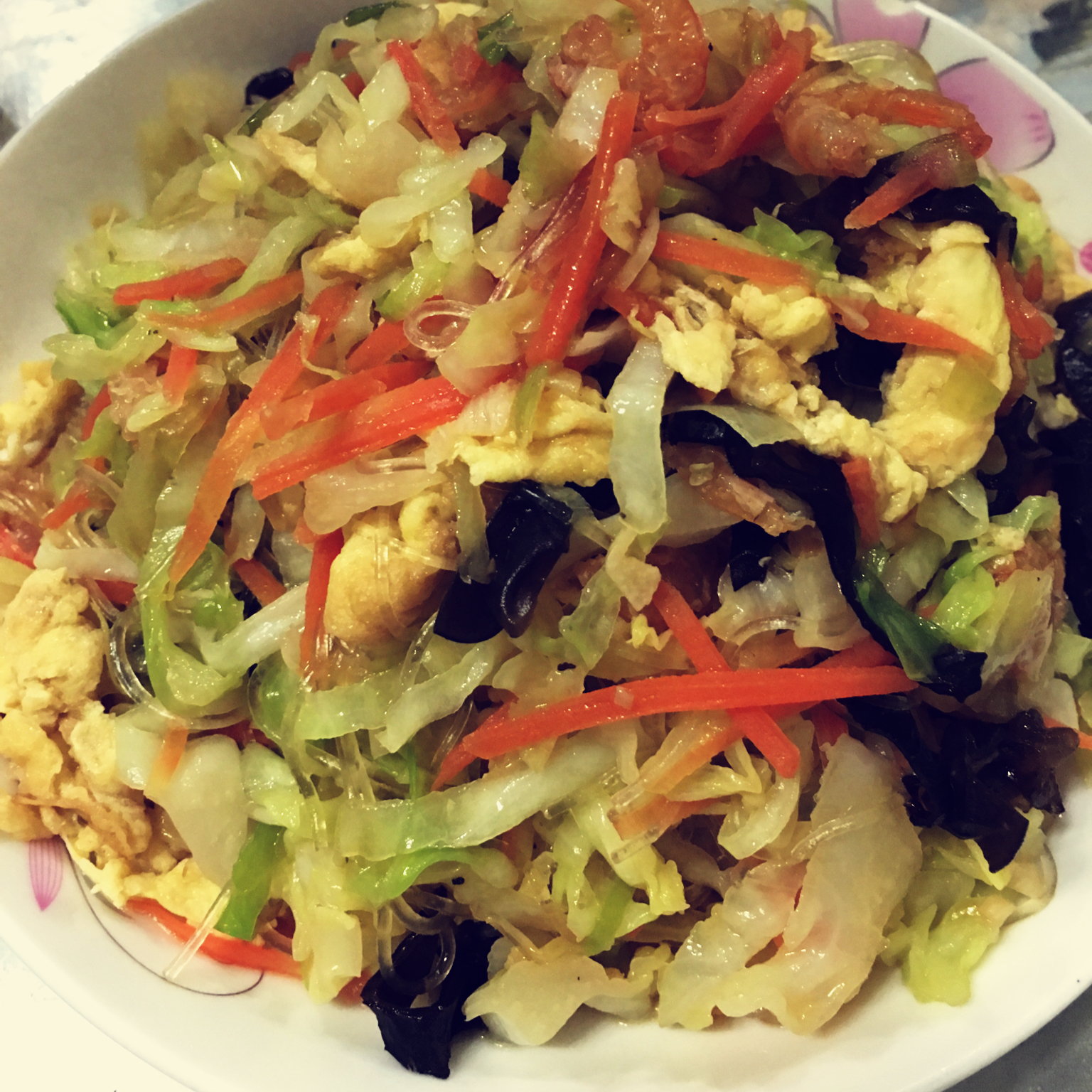 包菜粉丝炒鸡蛋