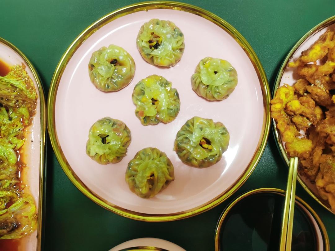 一口一个青椒火腿鸡蛋蒸包