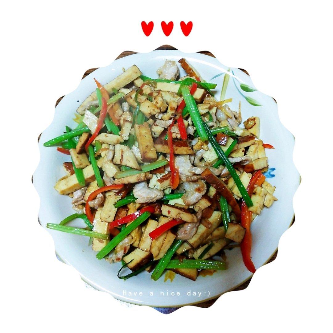 芹菜肉丝炒香干