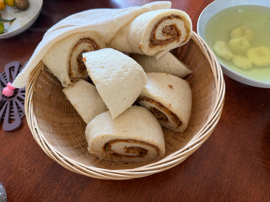 懒龙、肉龙、肉卷、主食、肉花卷、宝宝主食、过年主食