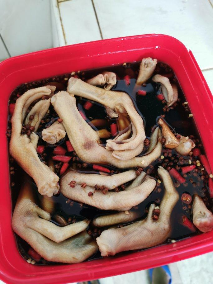 泡鸭爪