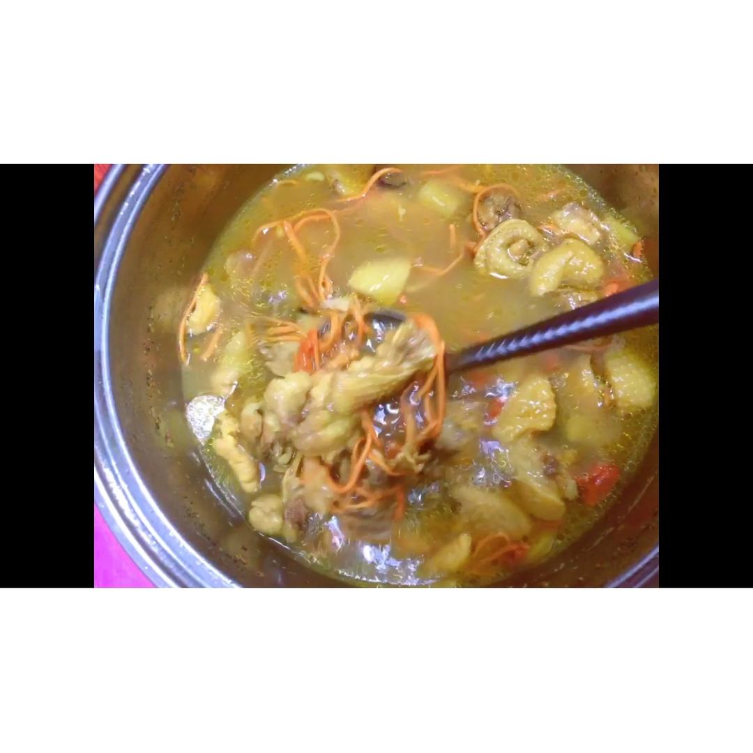 虫草花炖鸡