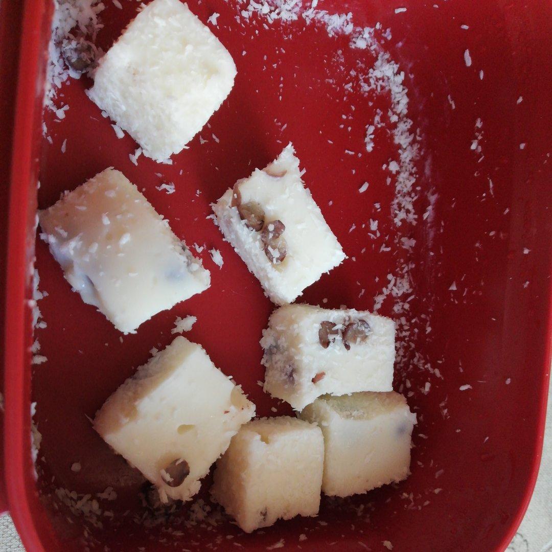 完胜85‘C的牛奶椰蓉小方