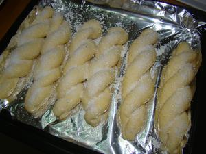 椰蓉麻花面包的做法 步骤10