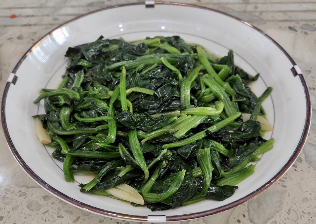 清炒菠菜