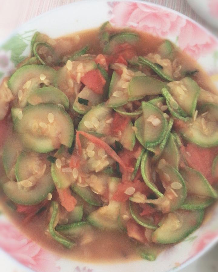 西葫芦炒番茄
