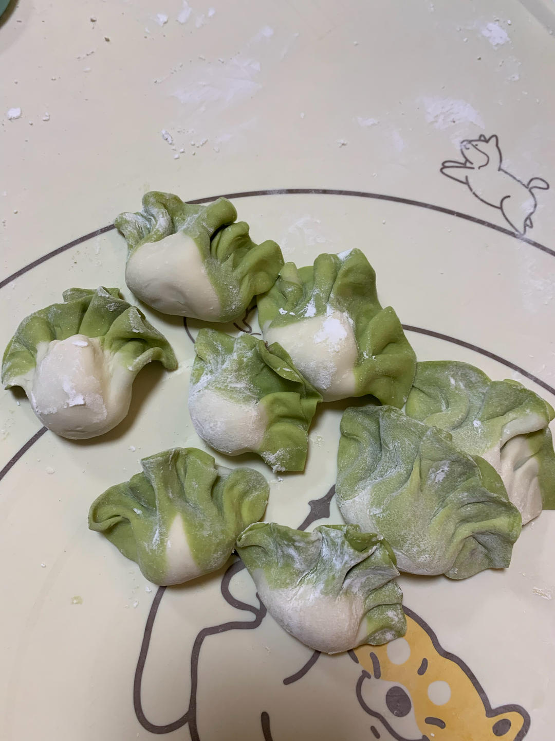 翡翠白玉白菜饺子详细版（附翡翠白玉白菜饺子包法，翡翠白玉饺子皮两种制法，面包机和面，翡翠白玉烧卖，各种馅料搭配）