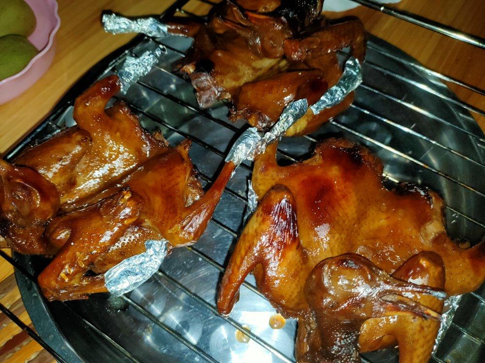 豉油皇乳鸽（脆皮乳鸽）