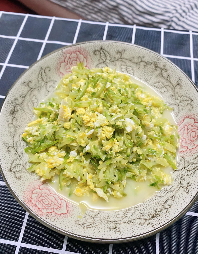 黄瓜炒鸡蛋