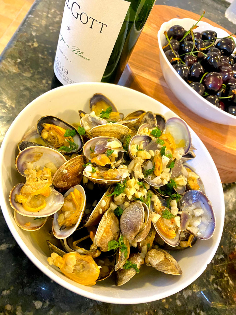 快手减脂餐：白葡萄酒煮蛤蜊