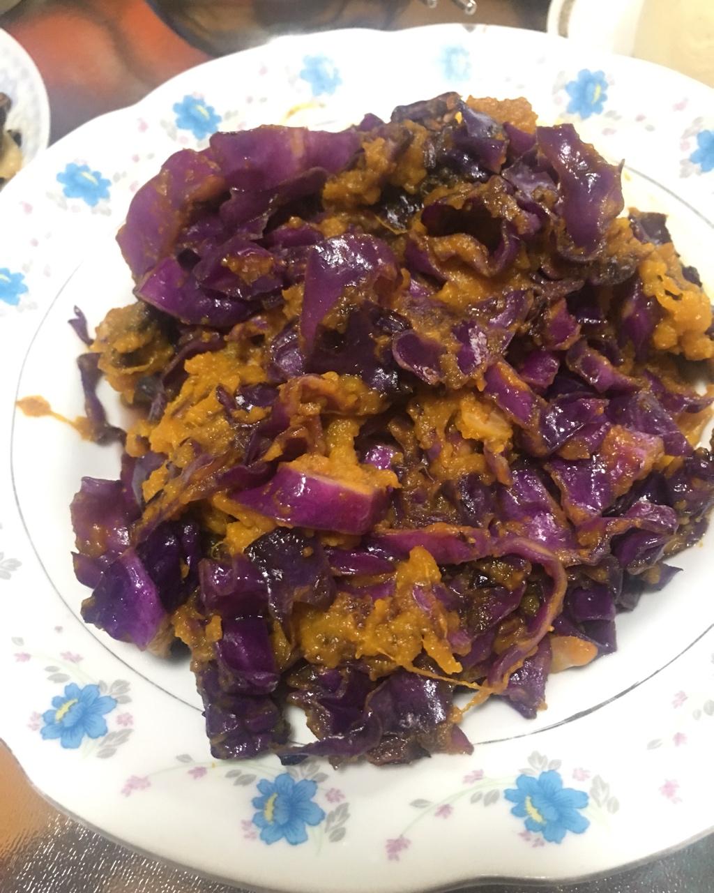 紫甘蓝炒南瓜(我家的营养胃菜)