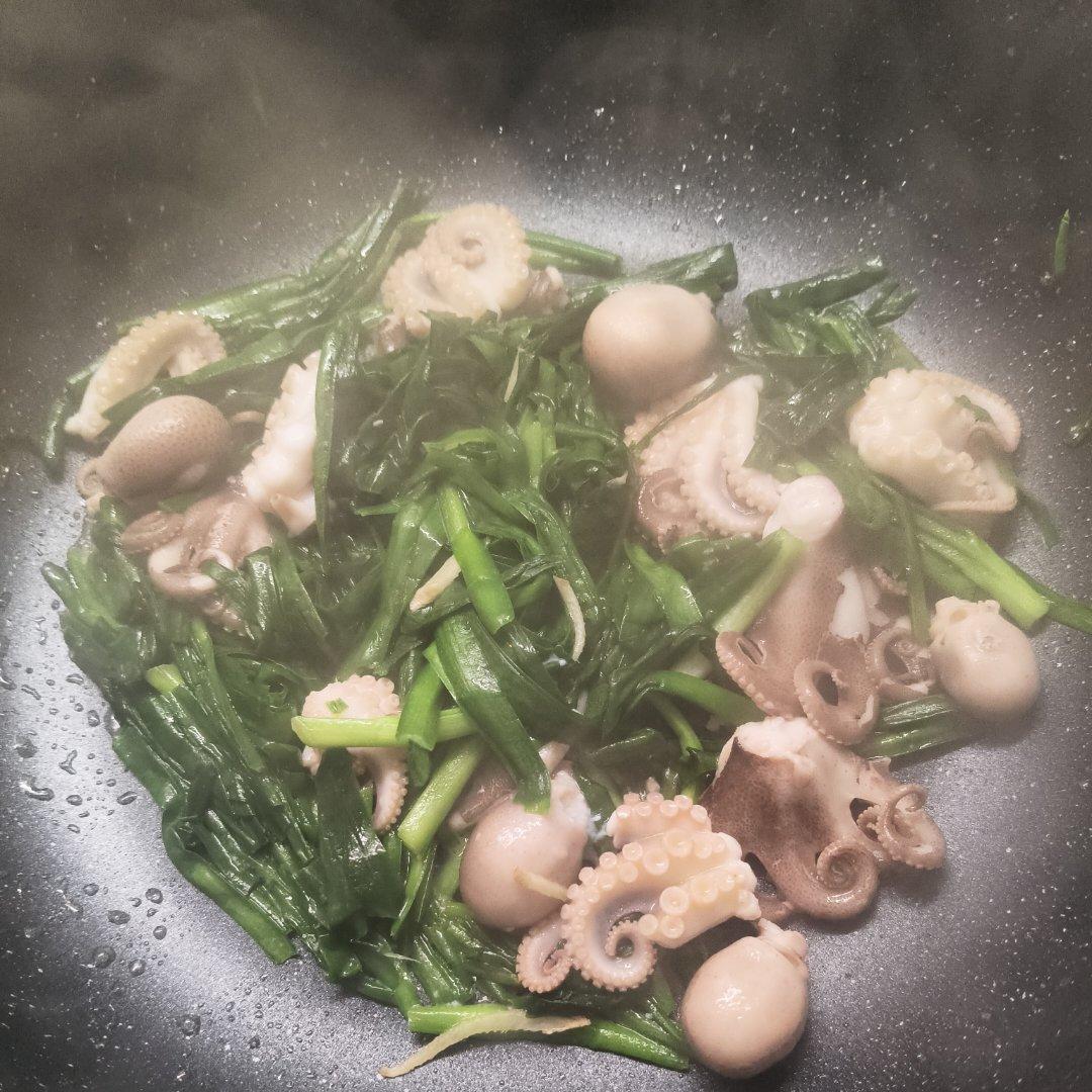 韭菜苔炒八爪鱼