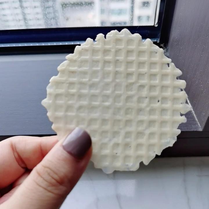 鲜掉眉毛的虾片