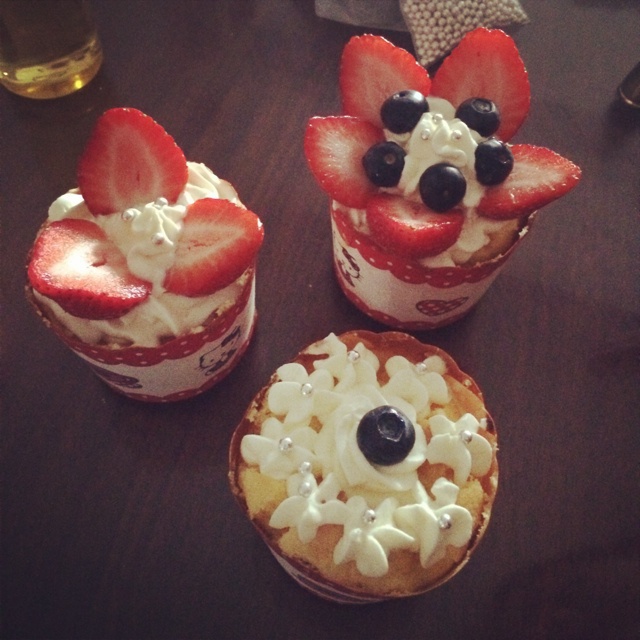 清新莓果奶油cupcake