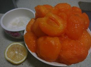 自制甜杏酱的做法 步骤1