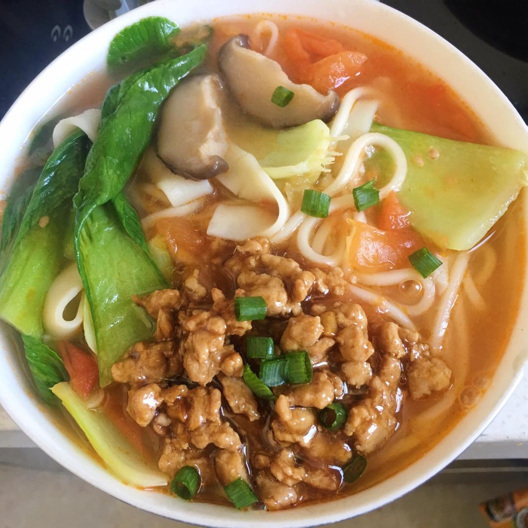 简单易学美味肉末番茄面