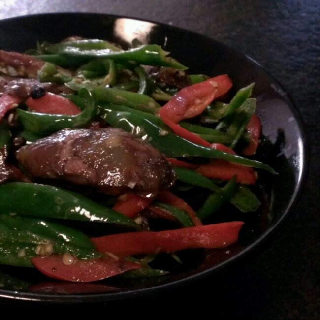 干豆豉尖辣椒炒风干肠