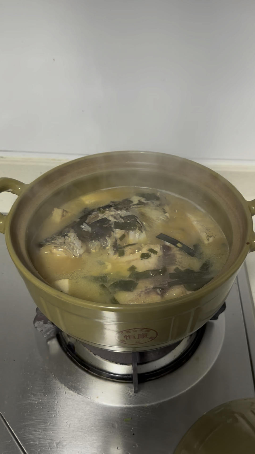 砂锅鱼头豆腐煲