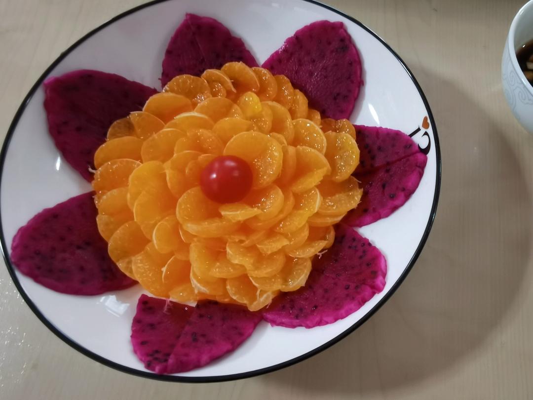 花开富贵水果拼盘
