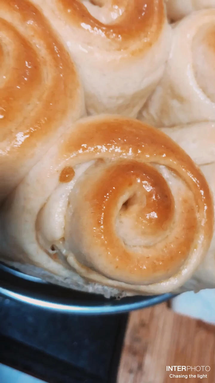 脆底蜂蜜小面包