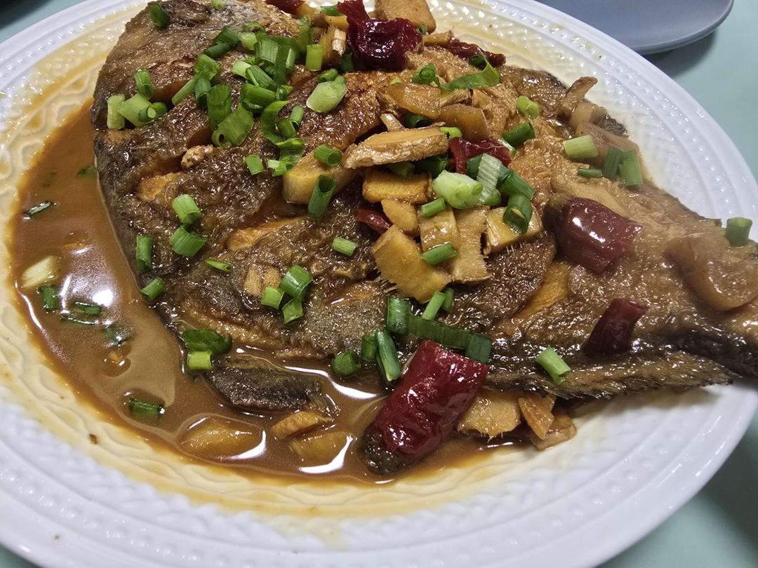 【家常菜】上海红烧鲳鱼