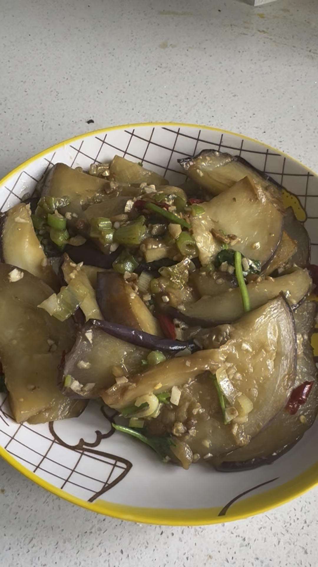简单粗暴能干掉一盆米饭的酱茄子