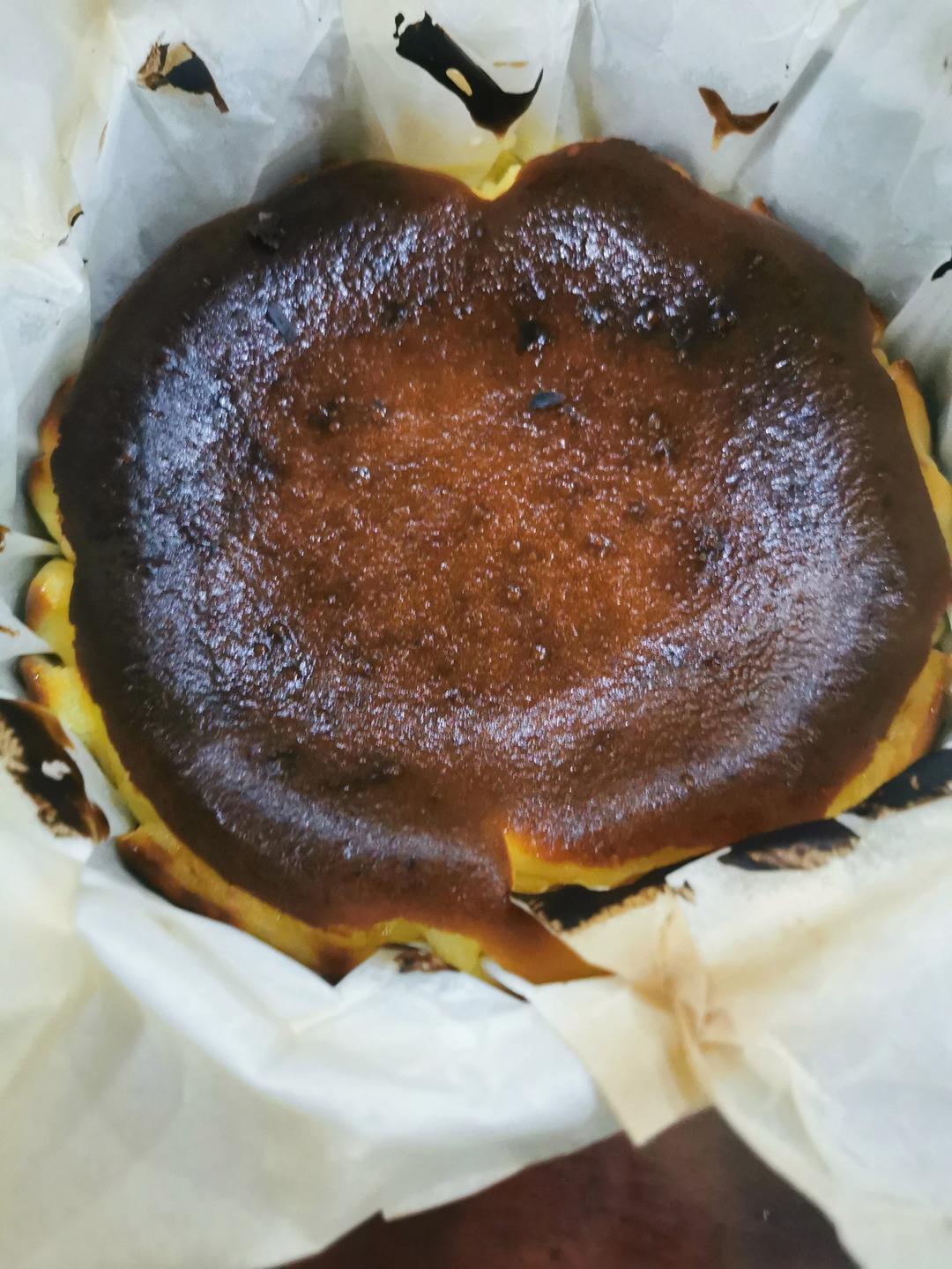 经典巴斯克蛋糕｜大师配方｜小白也能做｜无需打蛋器｜5分钟搅一搅