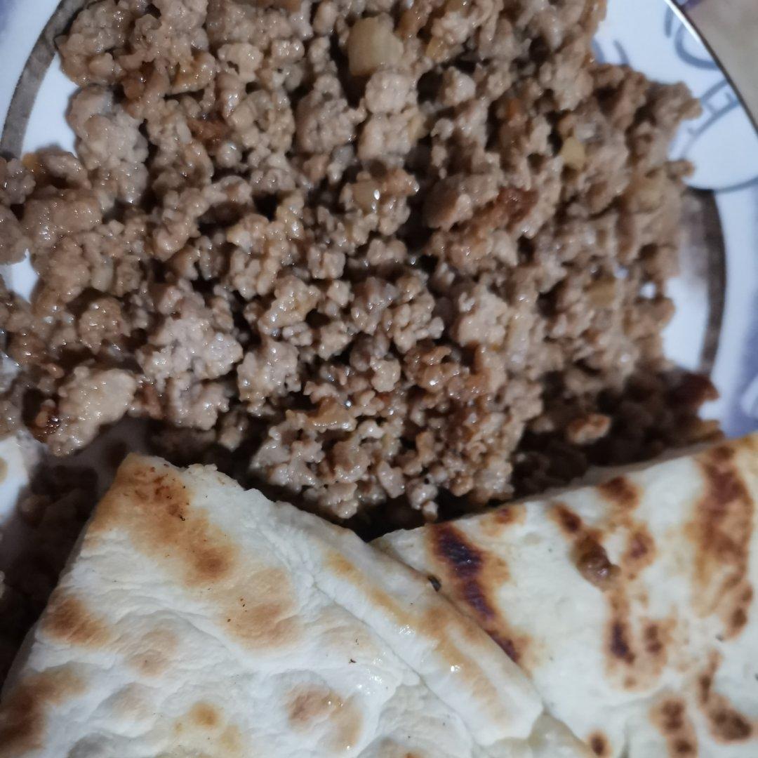 饭扫光—泰式金不换猪肉碎