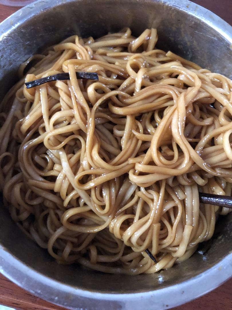 10分钟搞定的一碗葱油拌面