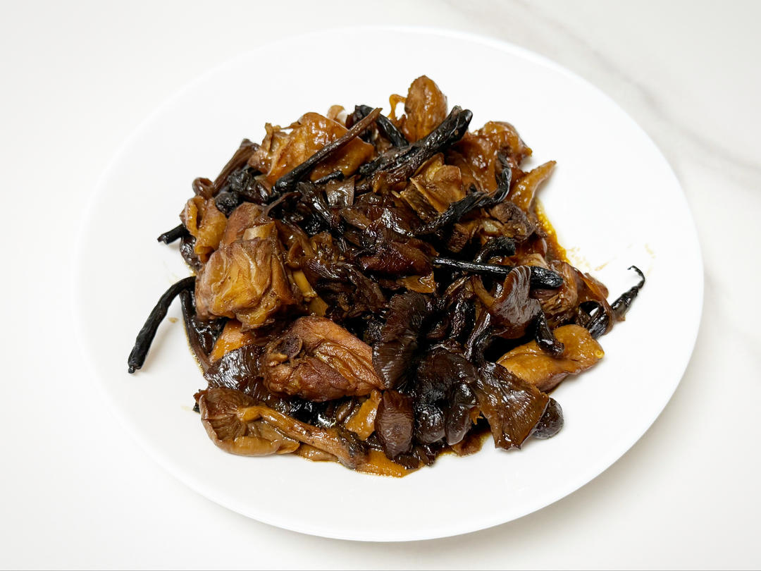 小鸡炖蘑菇真的是一绝！巨好吃！