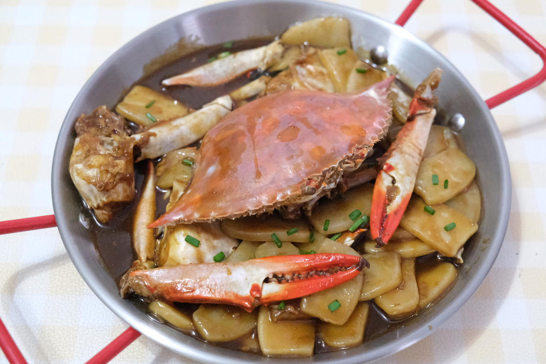 梭子蟹炒年糕～标准的江浙菜