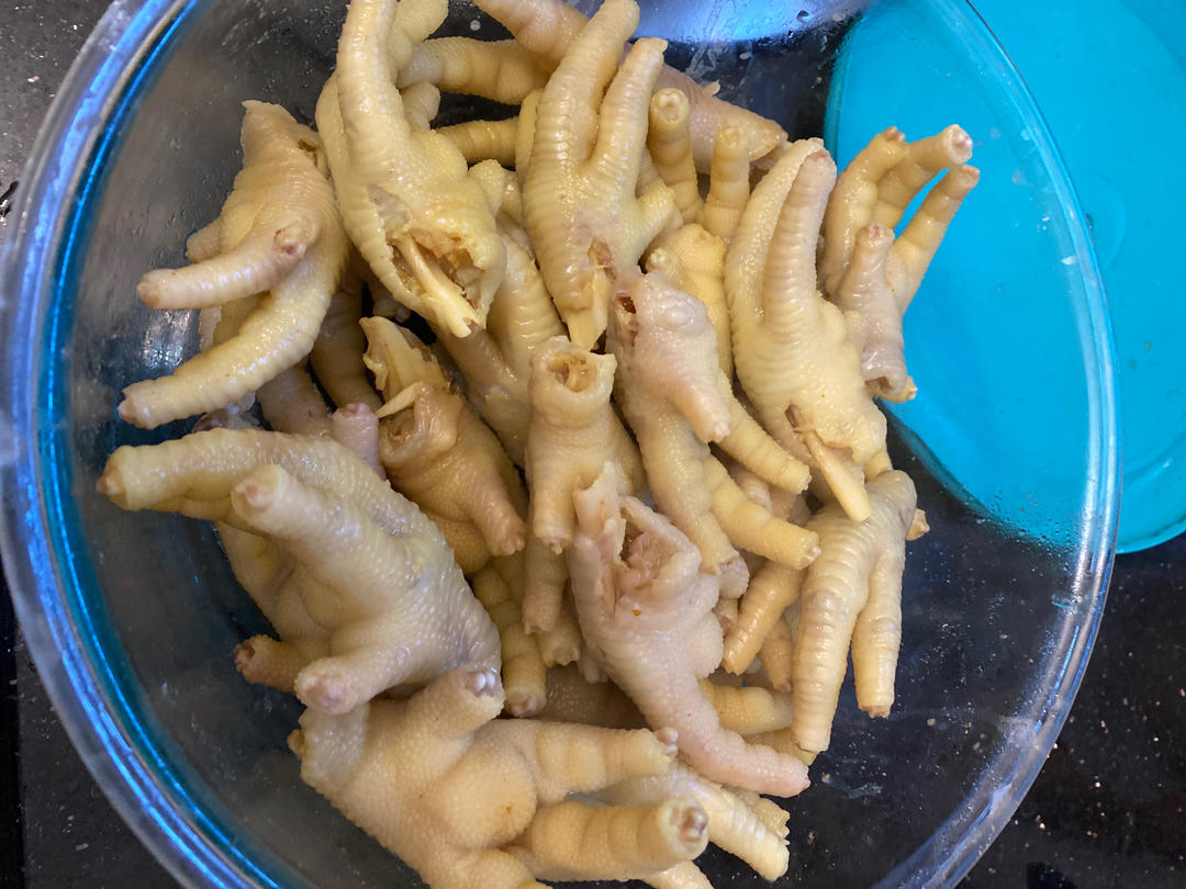 盐焗鸡爪(比外面卖的还好吃)