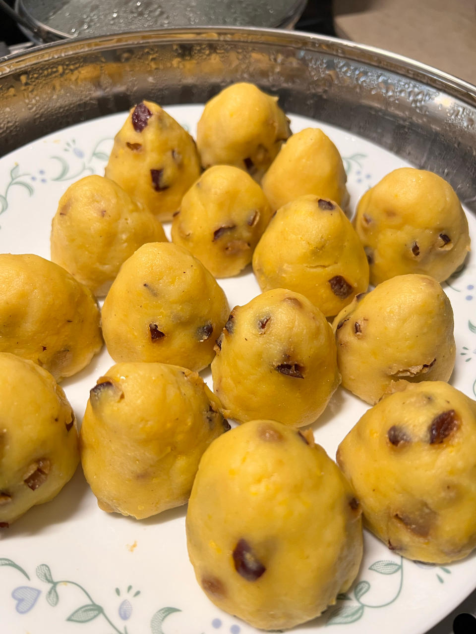 纯玉米面窝窝头(烫面.不发酵)
